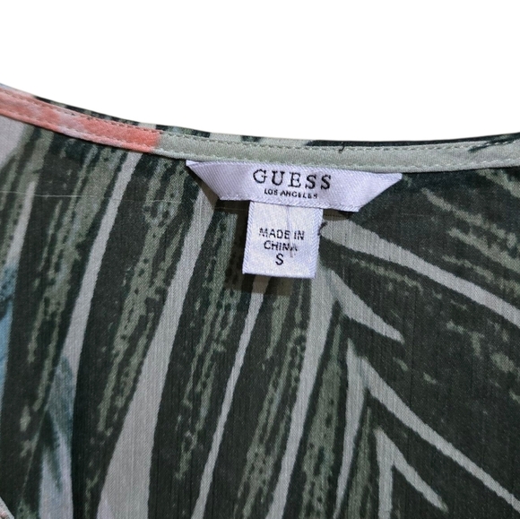 Guess Women's Size Small Tropical Print Green Blouse - Picture 4 of 5
